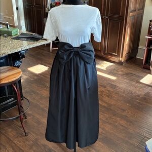 Sonya Ratay Sz 4 Elegant Black Women's Maxi Skirt